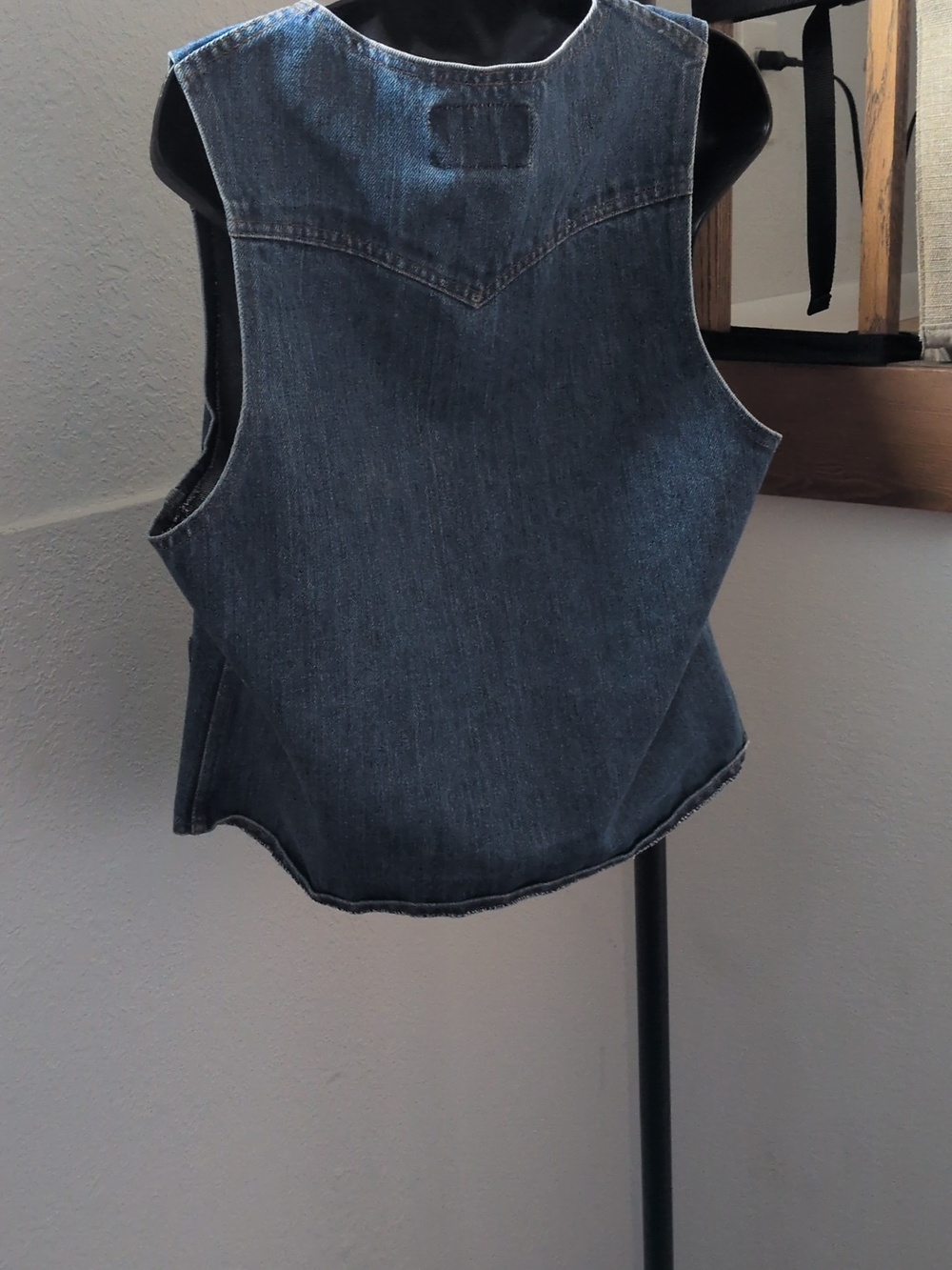 ✨ Vintage Levi's Denim Vest Size M - Picture 5 of 9